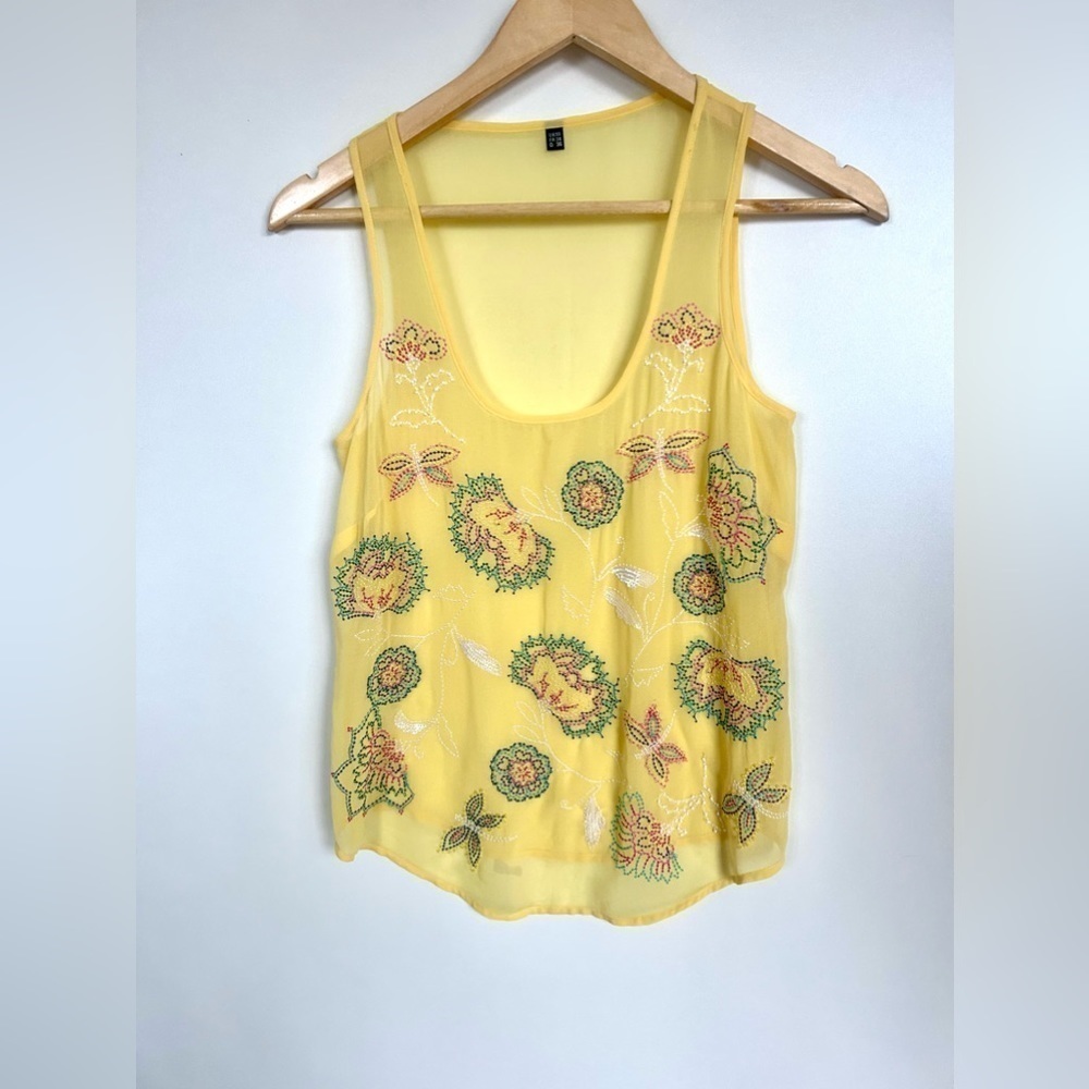 Yellow summer tank top camisole with beads pattern floral print - Picture 2 of 6